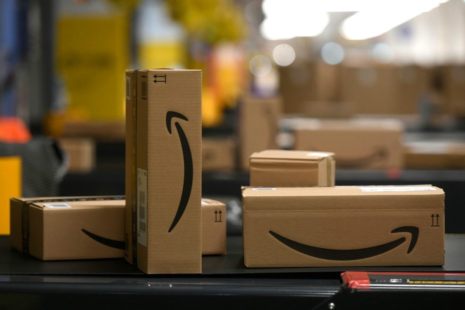 Um der hohen Nachfrage gerecht zu werden, will Amazon in den USA und Europa kurzfristig 100.000 neue Beschäftigte einstellen