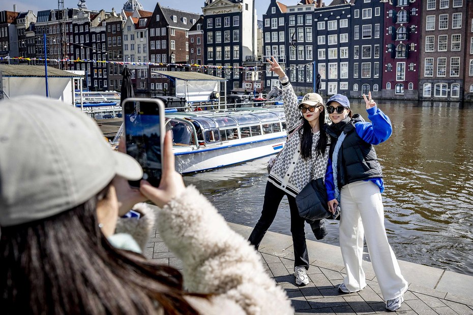 In Amsterdam, um Spaß zu haben: Nicht alle Touristen benehmen sich so gut